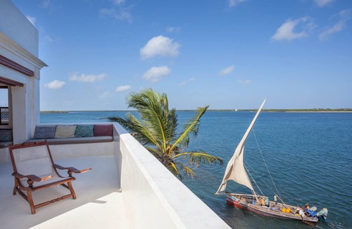 Shela Villa | Luxury beachfront holiday house, pool garden all sea views, Forodhani House Lamu