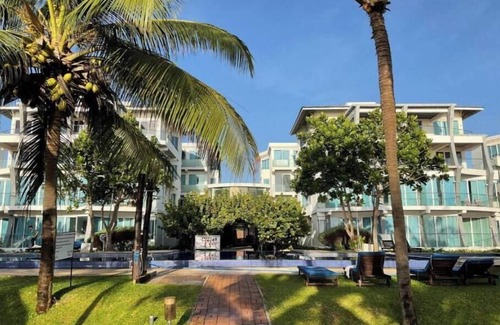 Nilaveli Apartment | Luxury Beachfront Penthouse , Nilaveli Beach, Srilanka.