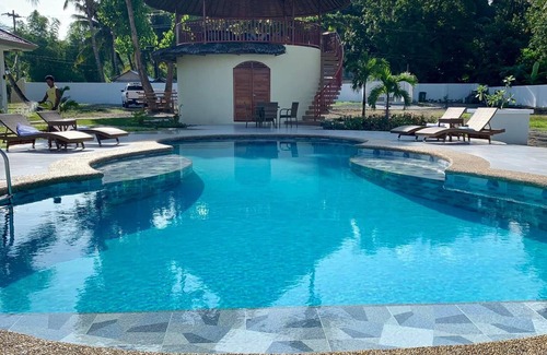 Zamboanguita Apartment | Luxury Beachfront Apartment by Green Turtle Residences