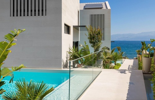 Sutivan Villa | Luxury Beachfront Villa Sutivan 2 with heated private pool at the beach in Sutivan - Brac