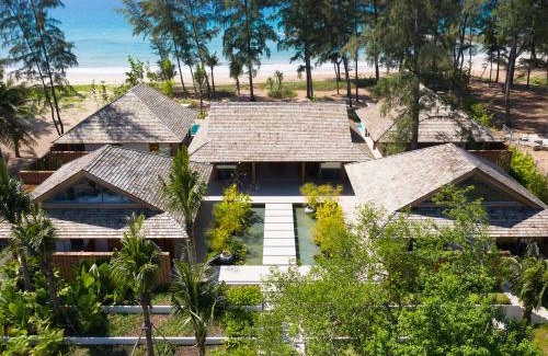 Ban Na Faek Villa | Luxury Beachfront Villa Phuket Private Pool Full Staff At Natai Beach