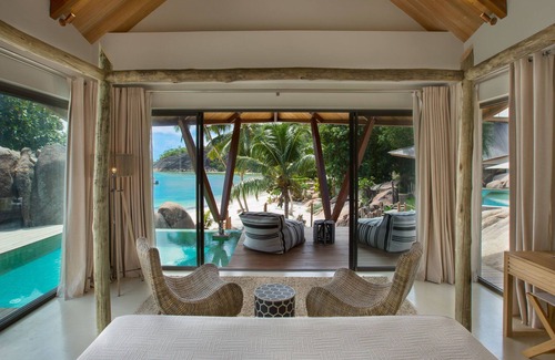Au Cap Villa | Luxury beachfront villa in Praslin