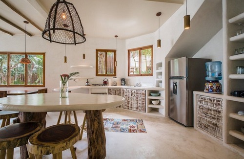Zona Hotelera House | Luxury Beachfront Villa with Private Pool in the Heart of Tulum