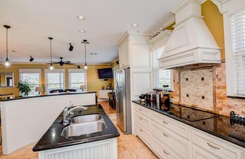 Indian Beach House | Luxury Beachhouse with elevator