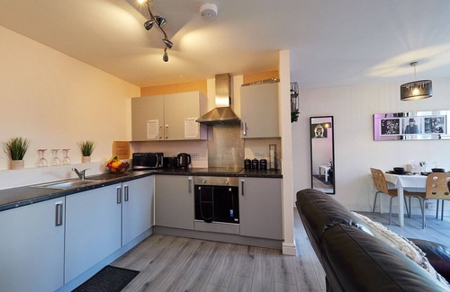 Coventry City Centre Apartment | Luxury Beauchamp Suite