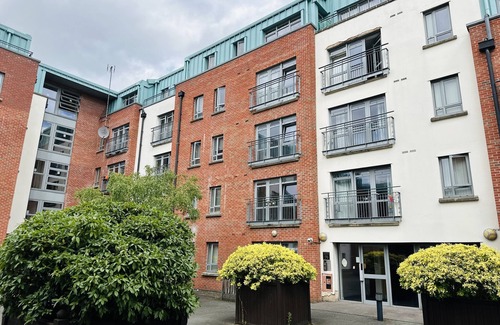 Coventry City Centre Apartment | Luxury Beauchamp Suite
