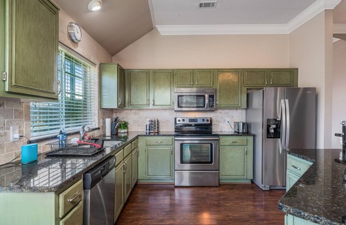 Frisco House | Luxury & Beautiful 3BR Home in Frisco w/Fireplace