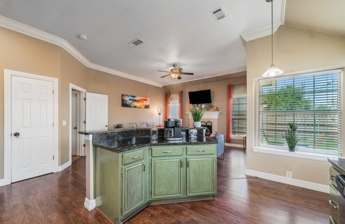 Frisco House | Luxury & Beautiful 3BR Home in Frisco w/Fireplace