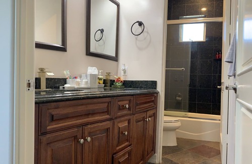 North City Resort | Luxury beautiful Resort house with Salt pool, Tennis, Screen Golf/Game