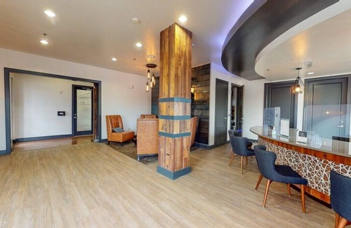 Oak Cliff Condo | Luxury Bishop Arts 2/2 Condo
