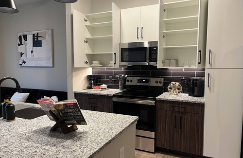 Westside Apartment | Luxury Black and Gold Escape in heart of Midtown, Atlanta