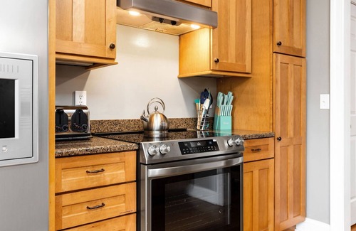 Pedlars Edge House | Luxury Black Bear Lodge: Stunning 4 Season Mountain Views! Perfect for Families.