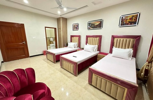 G-9 Sector Cabin | Luxury Blue Inn is the best family guest house in Islamabad.