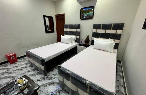 G-9 Sector Cabin | Luxury Blue Inn is the best family guest house in Islamabad.
