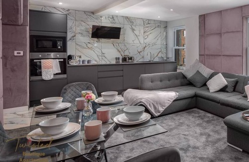 North Shore Apartment | Luxury Boutique 2 bedroom Apt, Central Blackpool