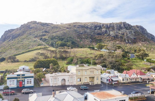 Stanley House | Luxury boutique accommodation - free wifi