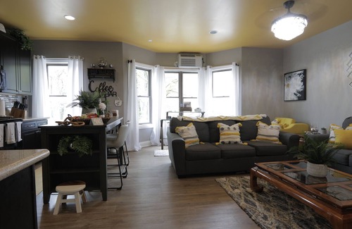 DeKalb Apartment | Luxury Boutique Style 1 Bdrm Condo in Downtown Location