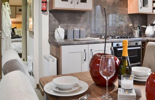 Bridlington House | Luxury Boutique Style Lodge With hot tub