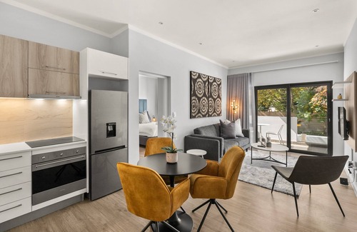 Greater Johannesburg Metropolitan Area Apartment | Luxury | Brand New | 2 Bed | Rosebank