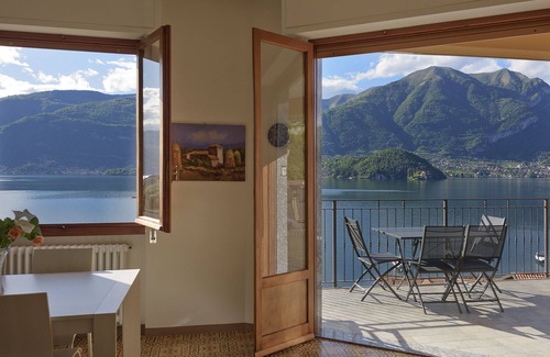 Lezzeno Apartment | LUXURY bright apartment near BELLAGIO
