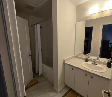Thorold Apartment | Luxury bungalow in Thorold near Niagara falls