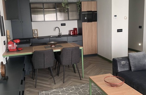Sibiu Apartment | Luxury by The Lake Apartment Sibiu near Binder Lake, 10 min to center