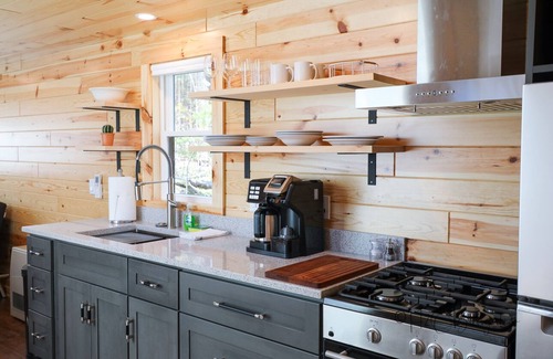 Cavendish Cabin | Luxury Cabin #3 Hot Tub, Kayaks, Paddle Boards, Private Fire Pit