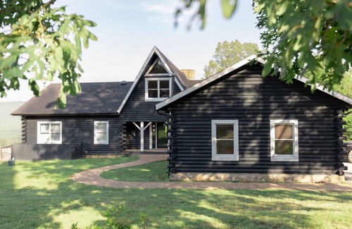 Fort Valley House | Luxury Cabin Getaway in the Blue Ridge Mountains
