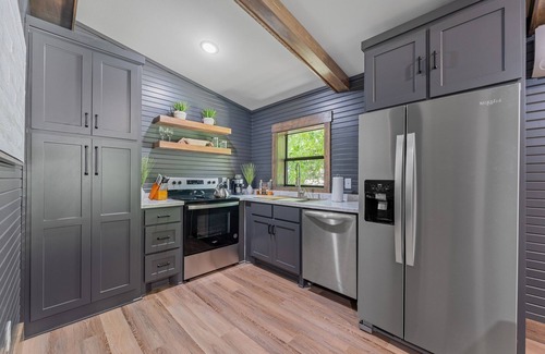 Marshall House | Luxury Cabin - Hot Tub, Firepit by Buffalo River