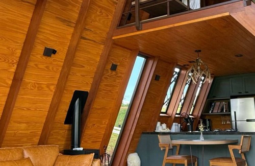 Itanhandu Cabin | Luxury Cabin in the Mountains - Lavender Cabin