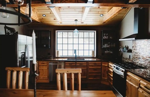 Remsen Cabin | Luxury cabin on private drive, waterfront access