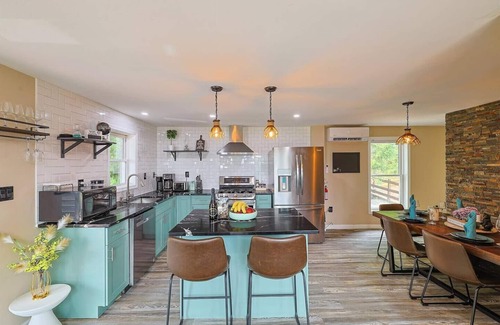 Livingston Manor House | Luxury Cabin on the Mountains