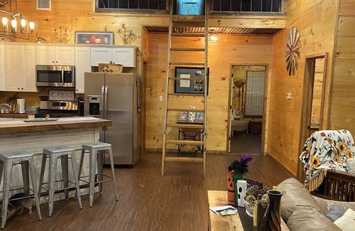 Mittie Cabin | Luxury cabin retreat in the woods.