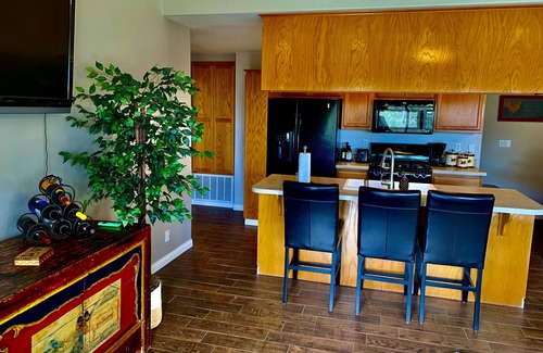Wofford Heights House | Luxury Cabin - Spring Special 20% off Weekly Stay