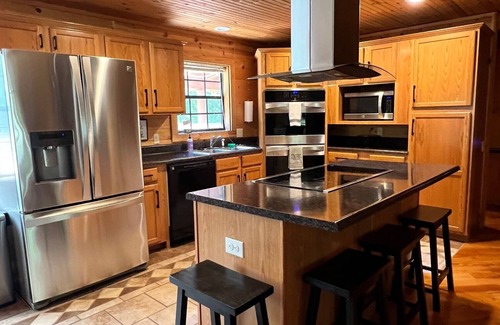 Cape Fair Cabin | Luxury Cabin @ Table Rock Lake - Private & Serene! Minutes from the Attractions!