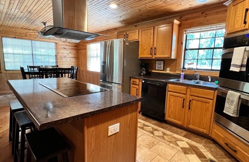 Cape Fair Cabin | Luxury Cabin @ Table Rock Lake - Private & Serene! Minutes from the Attractions!