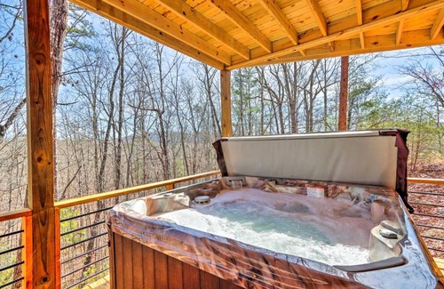 Natures Courtyard House | Luxury Cabin Vacation Rental in Mineral Bluff
