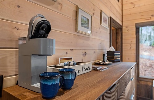 Epworth Cabin | Luxury Cabin w/Hot Tub, FP, all king beds & covered decks – Near Blue Ridge!