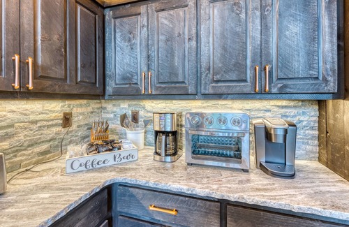 Epworth Cabin | Luxury Cabin w/Hot Tub, FP, all king beds & covered decks – Near Blue Ridge!