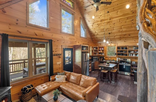 Cashiers Cabin | Luxury Cabins Hot Tub, Trails, 2 Ponds & Waterfall