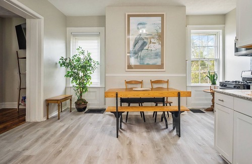 Canandaigua House | Luxury Canandaigua Apt | Finger Lakes | King Bed