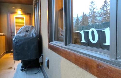 Canmore Apartment | Luxury Canmore Vacations