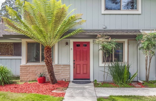 Soquel Condo | Luxury Capitola 2 BR charmer minutes from the beach