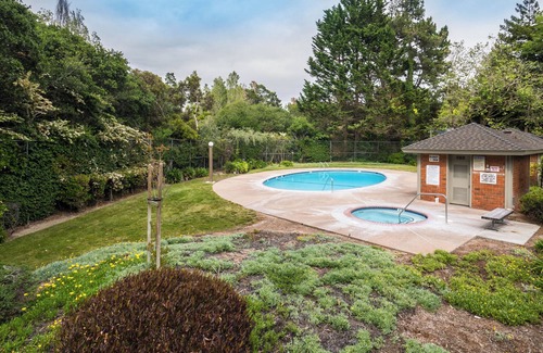 Soquel Condo | Luxury Capitola 2 BR charmer minutes from the beach