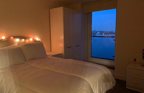 Grangetown Apartment | Luxury Cardiff Bay Flat - Free Parking