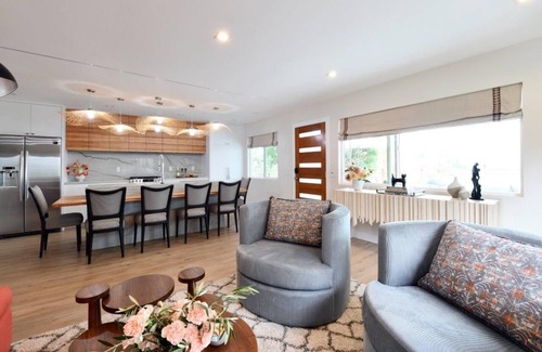 Cardiff-by-the-Sea House | Luxury Cardiff by-the-Sea Parkhouse Walking Distance to Beach and Attractions