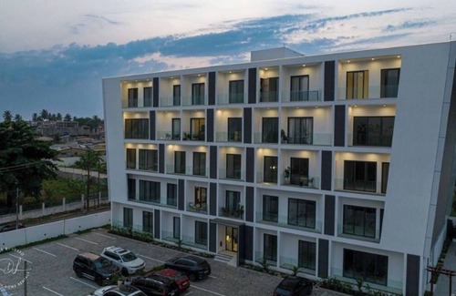 Labadi House | Luxury Cases -Apt28