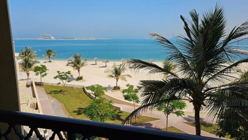 Bab Al Bahr Apartment | Luxury casino & beach studio
