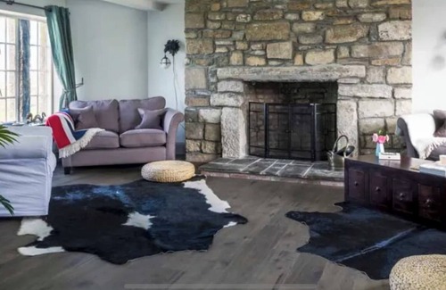 Rosudgeon Other | Luxury castle apartment on the Cornish south coast with epic sea views.