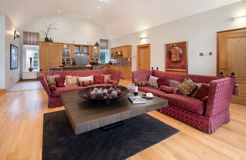 Dollar Apartment | Luxury castle apartment